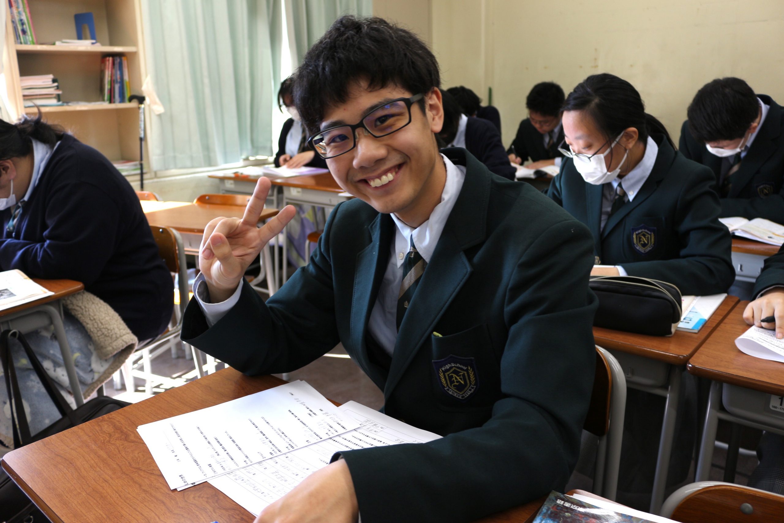 【授業】２年生の「歴史総合」では、レポート作成をしました。